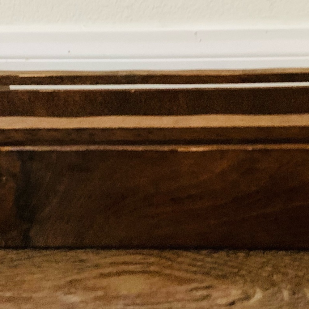 Wall wooden shelf with metal eagle - Picture 12 of 12
